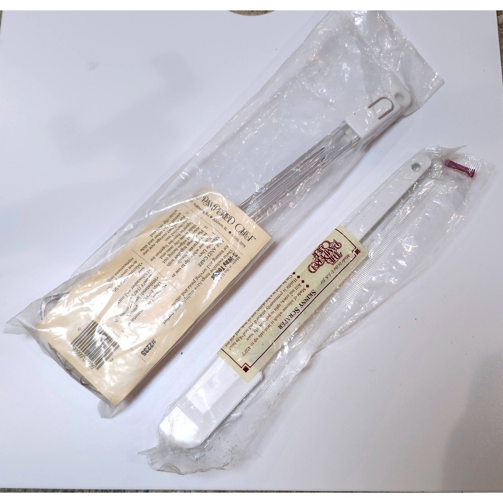 Vintage Pampered Chef Acrylic 3-way Tongs Retired & Skinny Scraper USA NEW